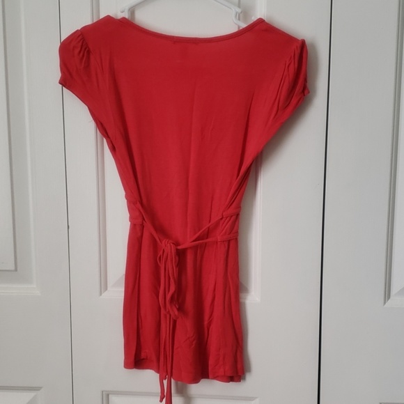 Top - Picture 2 of 2